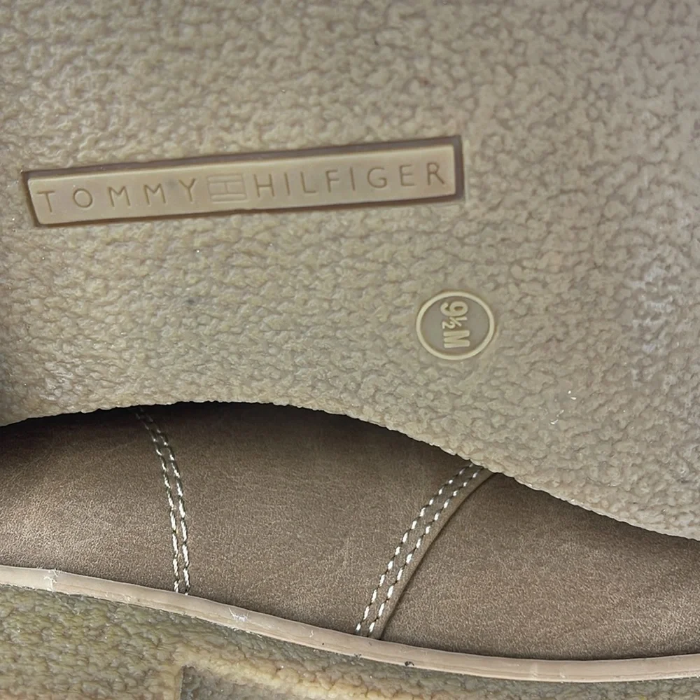 Tommy Hilfiger Tan Suede Ankle Boots size 9.5